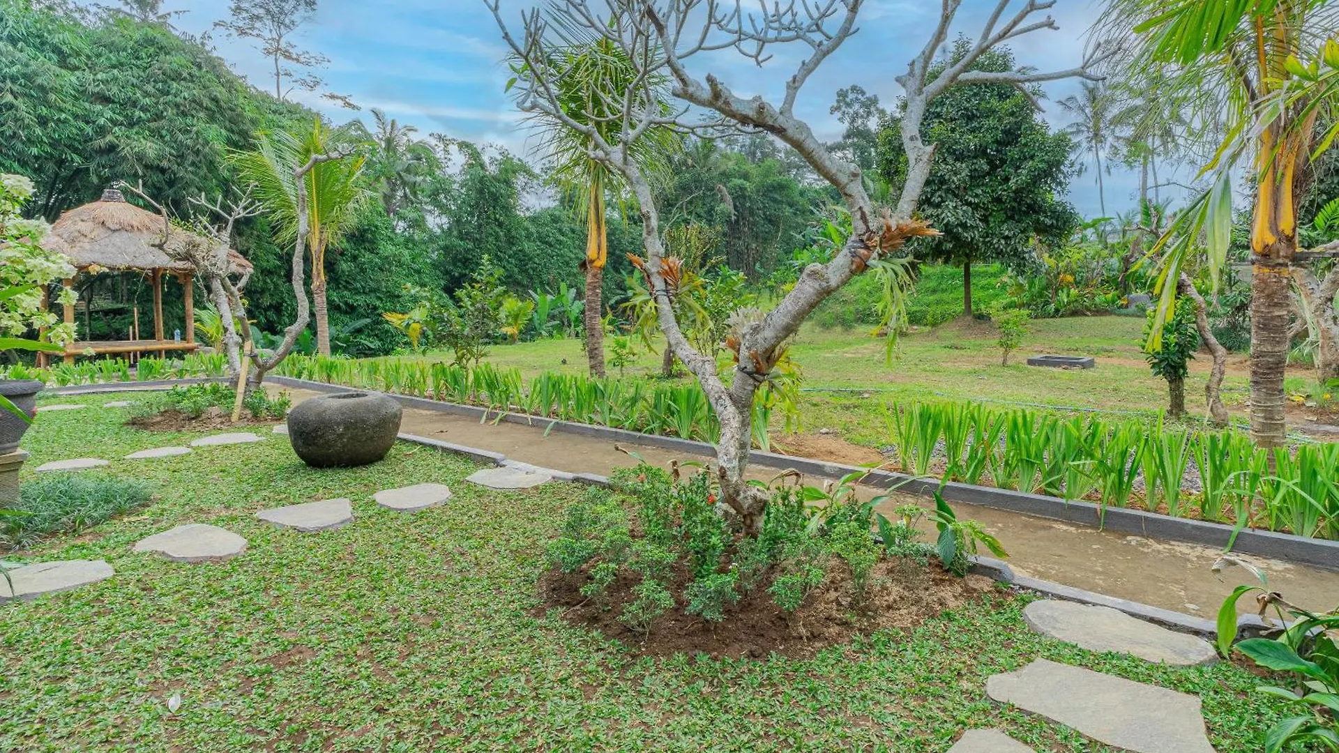 Puri Kurnia Ayu Hotel Ubud  0*, Ubud (Bali)